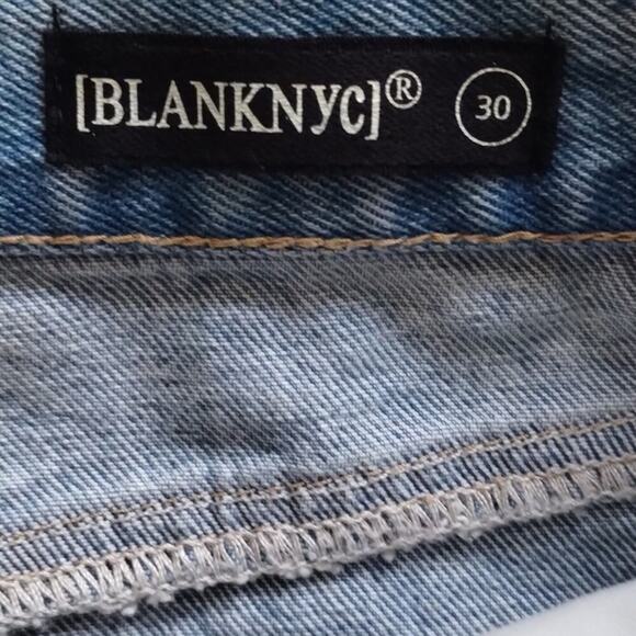 Blank NYC NWT Warren Overlap Asymmetric Button Fly Bermuda Denim Jean Shorts 30 - Picture 8 of 16